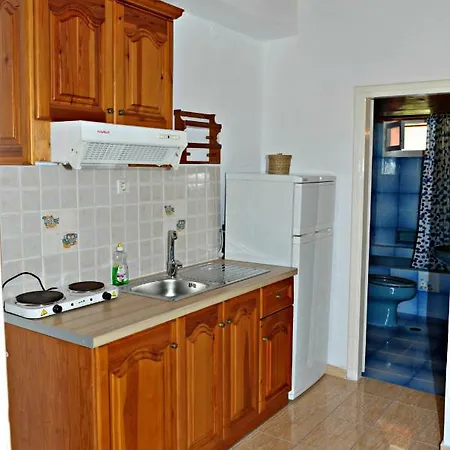 Studios Dimitris Giatras *